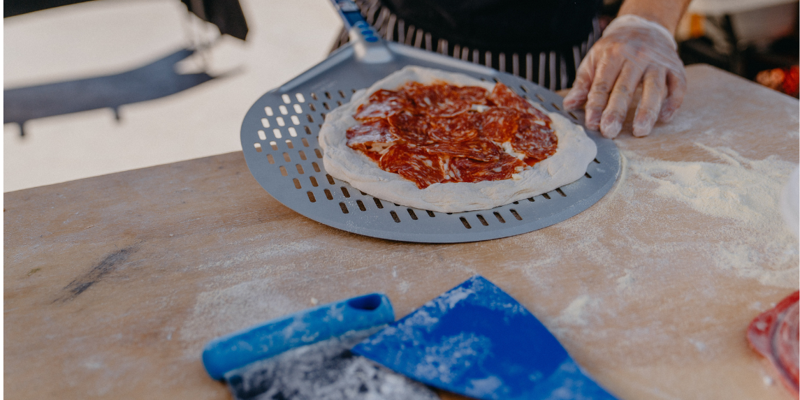 A Extensão do Braço do Pizzaiolo: O Guia Definitivo para Escolher a Pá de Pizza Profissional