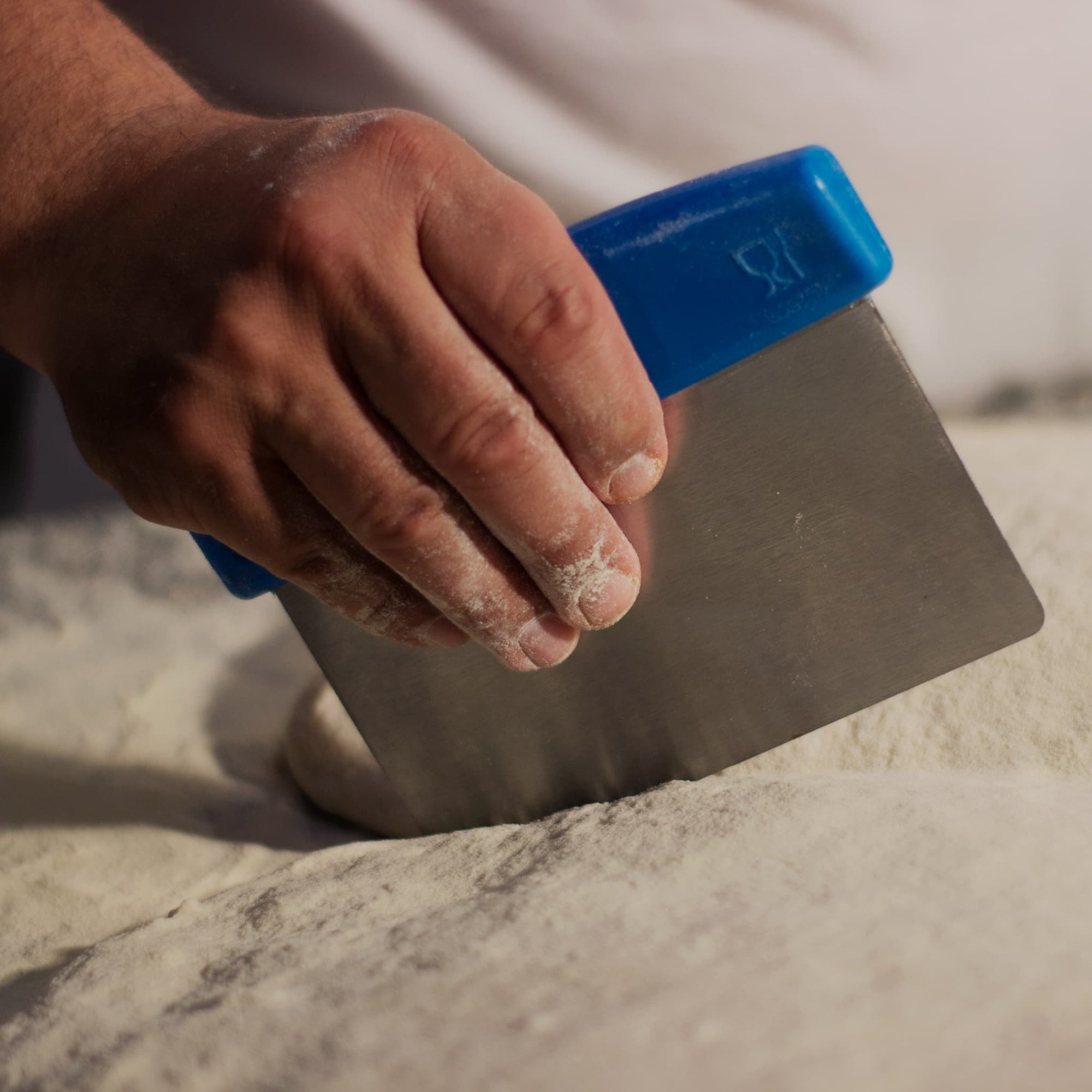 Corta massa inox com empunhadura em plástico